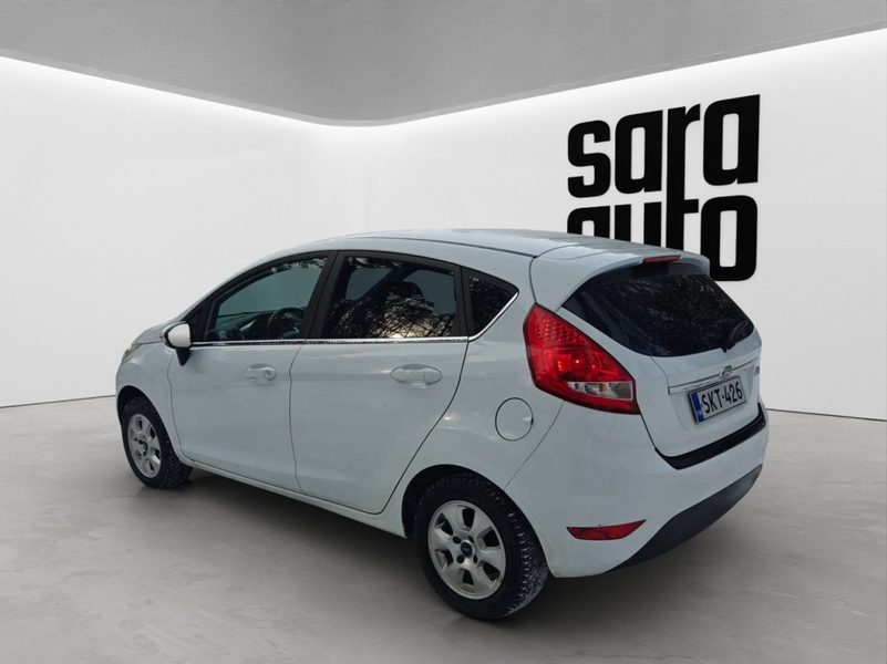 Ford Fiesta vaihtoauto