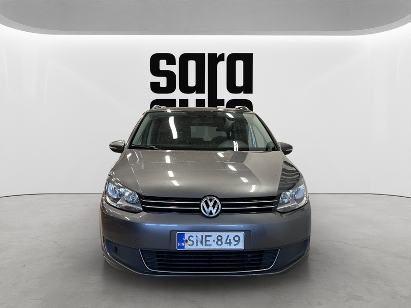 Volkswagen Touran vaihtoauto