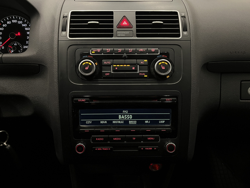 Volkswagen Touran vaihtoauto