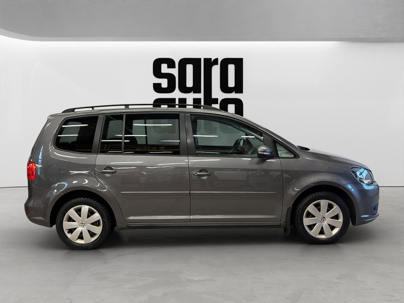 Volkswagen Touran vaihtoauto