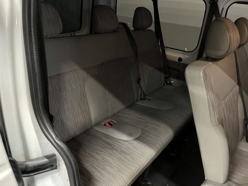 Nissan Primastar vaihtoauto