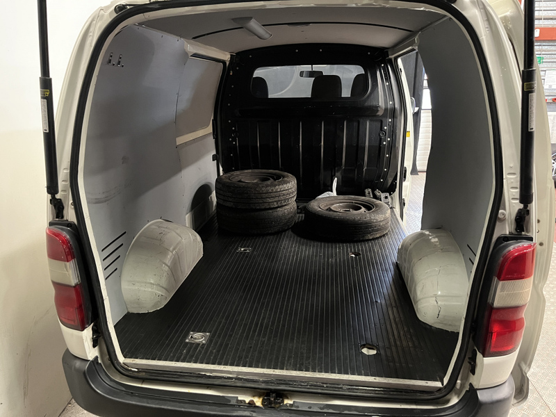 Toyota Hiace vaihtoauto