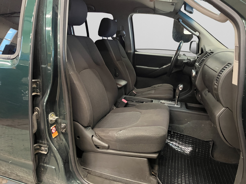 Nissan Navara vaihtoauto