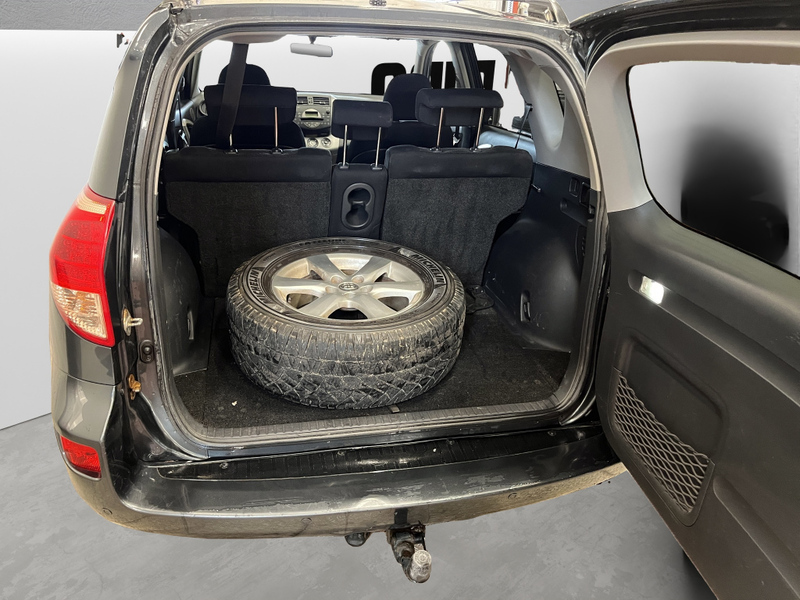 Toyota RAV4 vaihtoauto