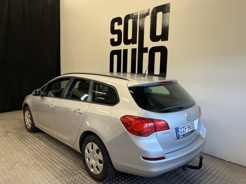 Opel Astra vaihtoauto