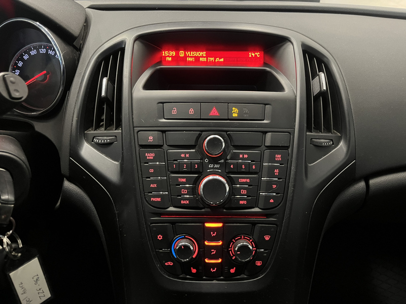 Opel Astra vaihtoauto