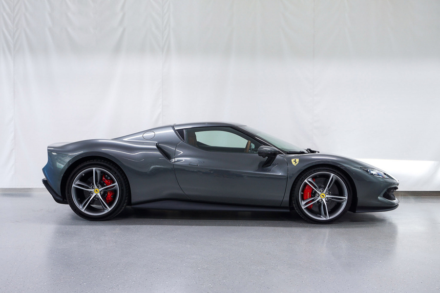 Ferrari 296 GTB vaihtoauto