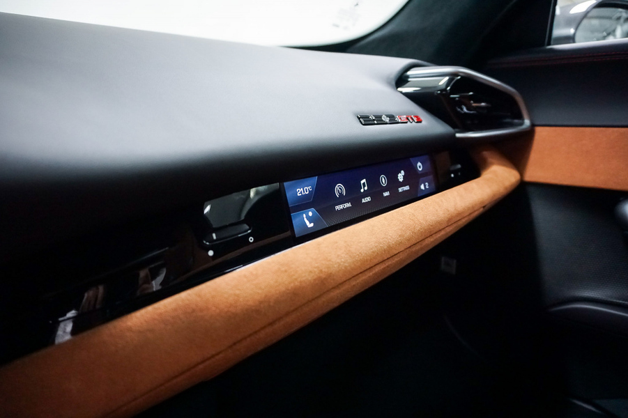 Ferrari 296 GTB vaihtoauto