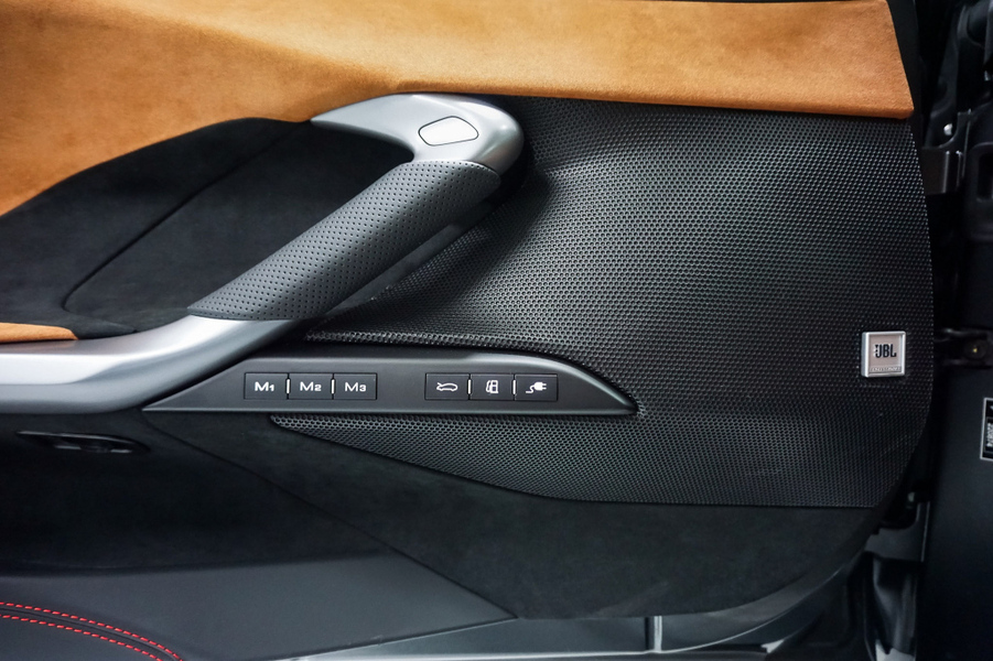 Ferrari 296 GTB vaihtoauto