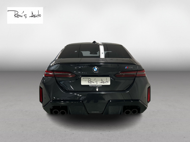 BMW M5 vaihtoauto
