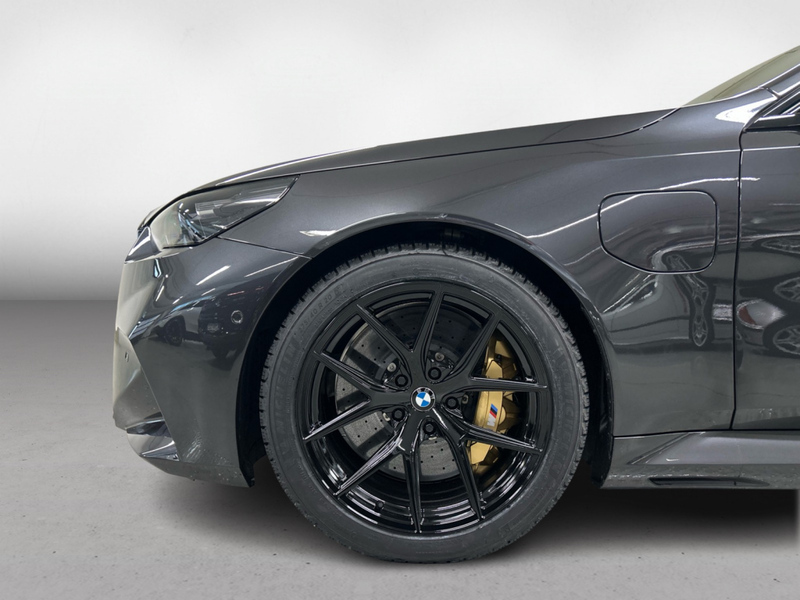 BMW M5 vaihtoauto