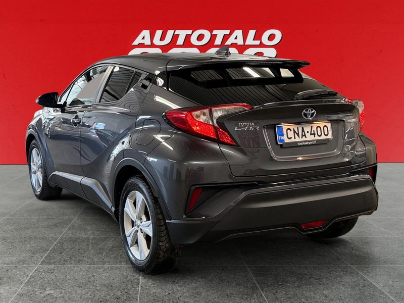 Toyota C-HR vaihtoauto