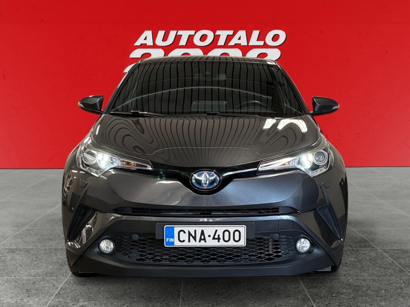 Toyota C-HR vaihtoauto