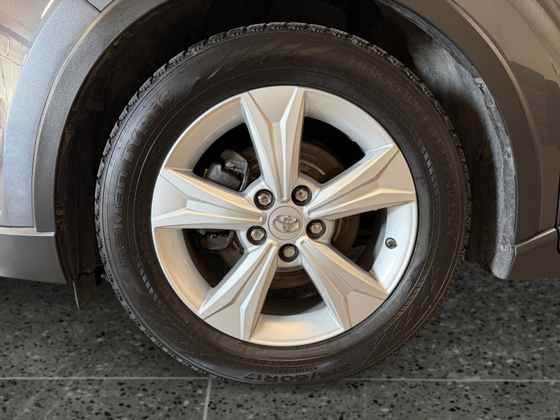 Toyota C-HR vaihtoauto