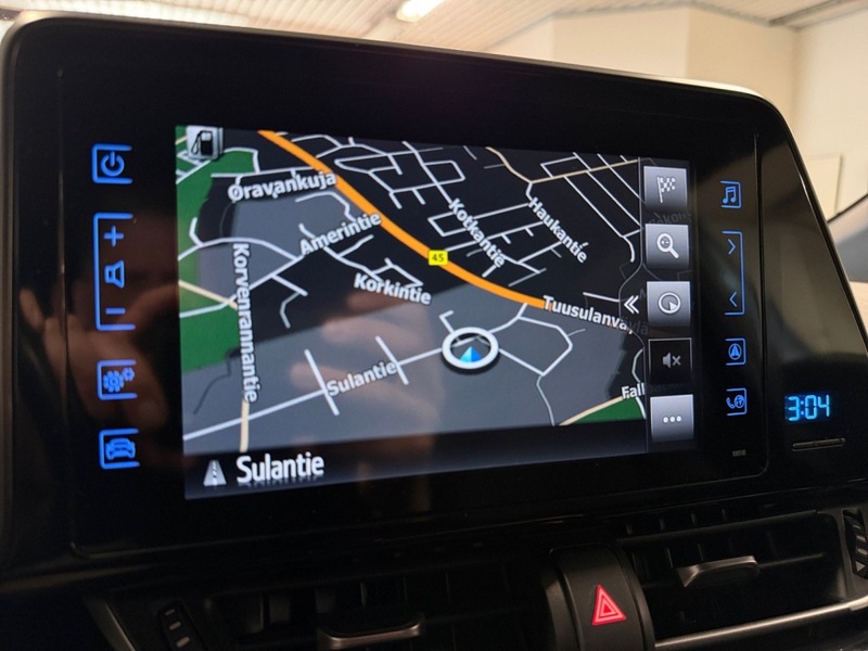 Toyota C-HR vaihtoauto