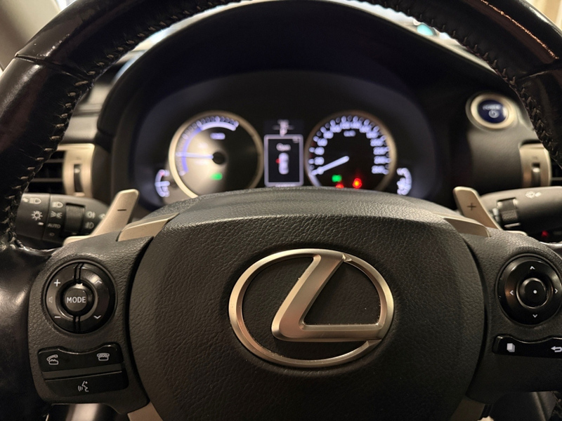 Lexus IS vaihtoauto