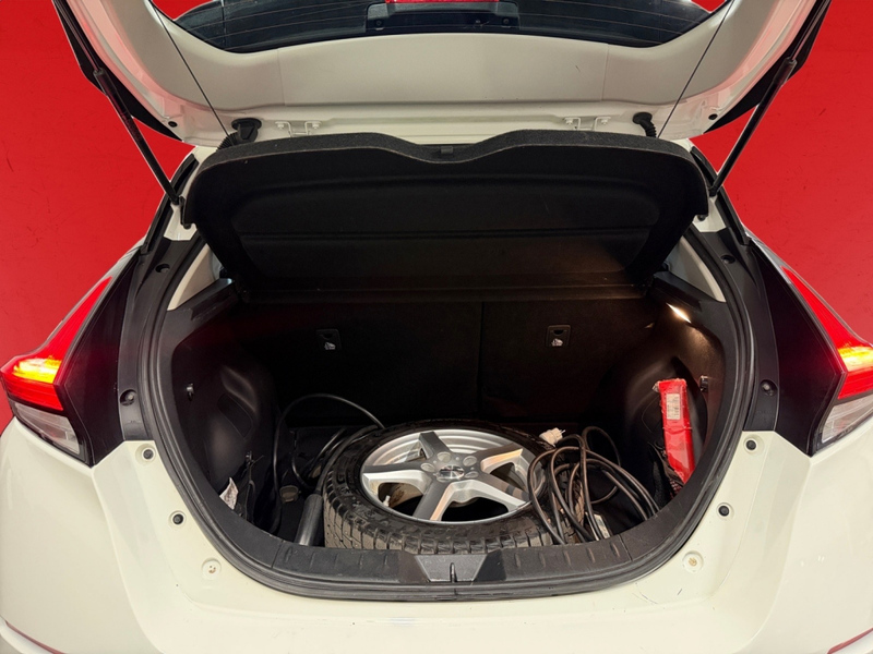 Nissan Leaf vaihtoauto