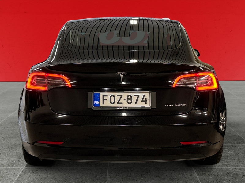 Tesla Model 3 vaihtoauto