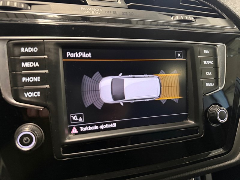 Volkswagen Touran vaihtoauto