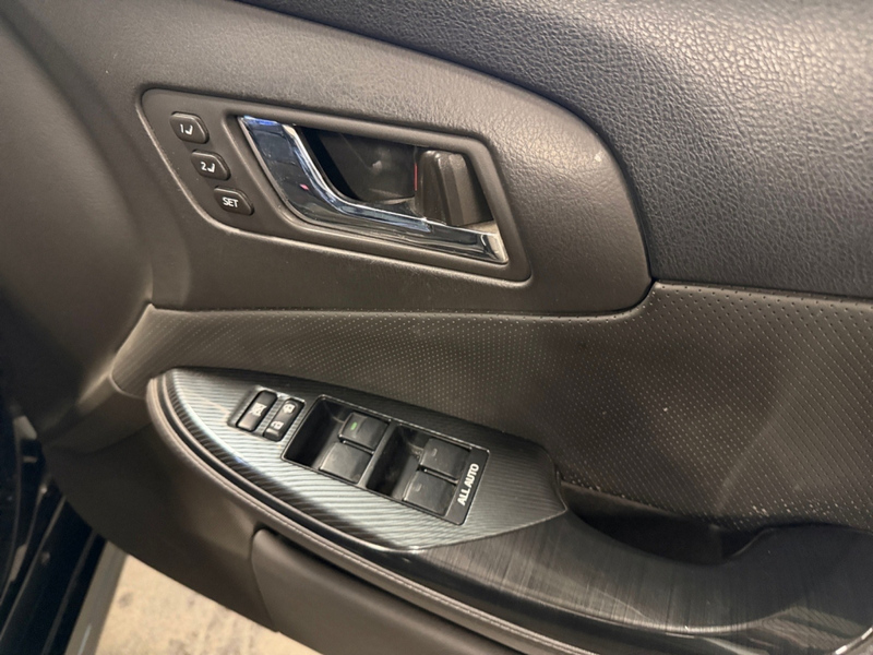 Toyota Crown vaihtoauto