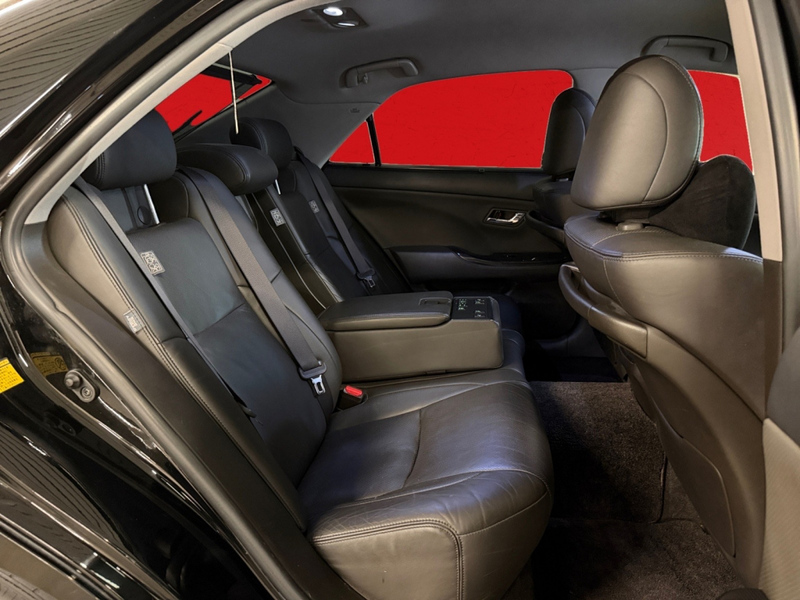 Toyota Crown vaihtoauto