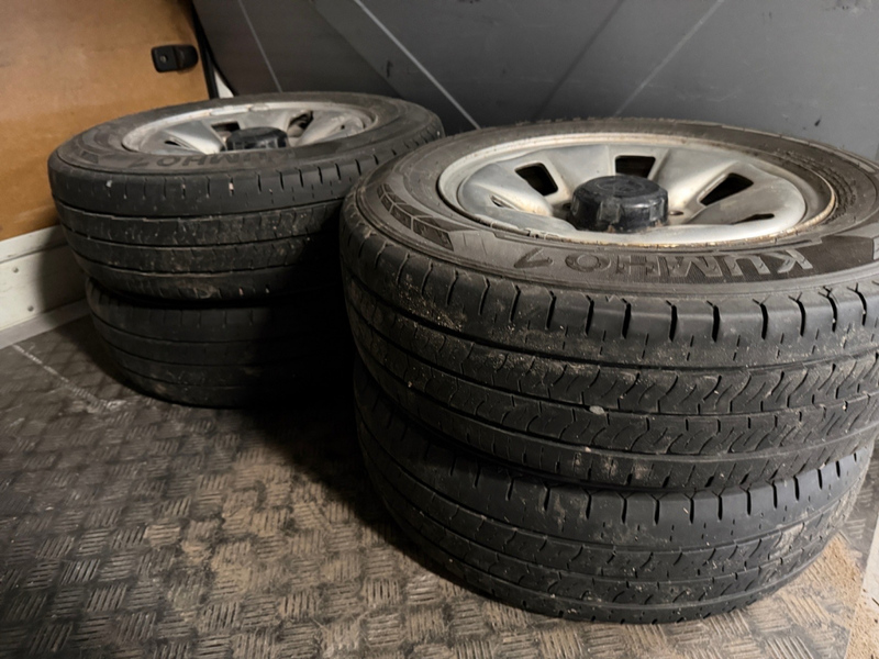 Toyota Hiace vaihtoauto