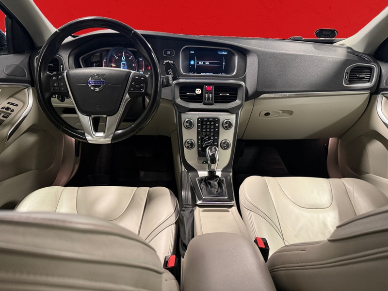 Volvo V40 Cross Country vaihtoauto