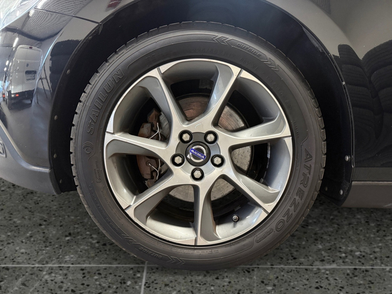 Volvo V40 Cross Country vaihtoauto