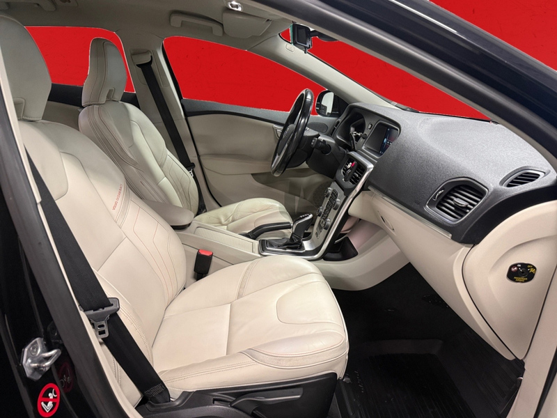 Volvo V40 Cross Country vaihtoauto