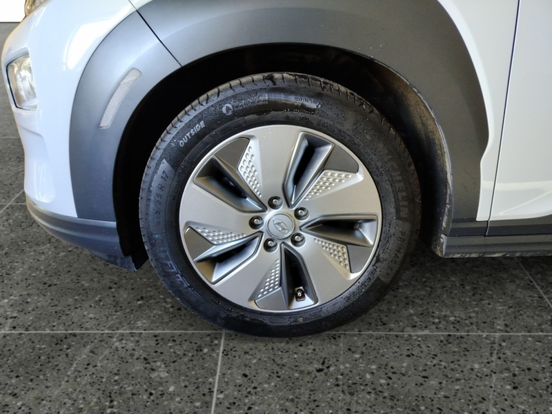 Hyundai KONA Electric vaihtoauto