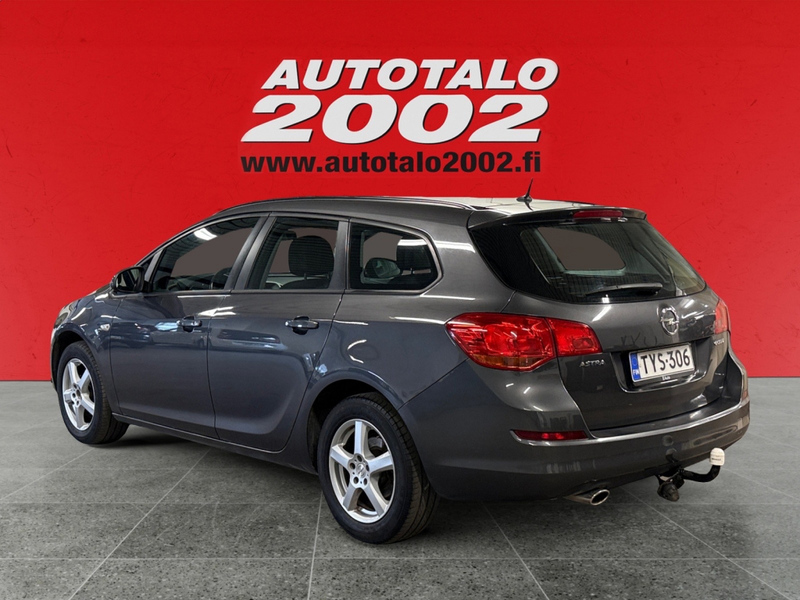 Opel Astra vaihtoauto