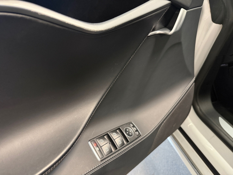 Tesla Model S vaihtoauto