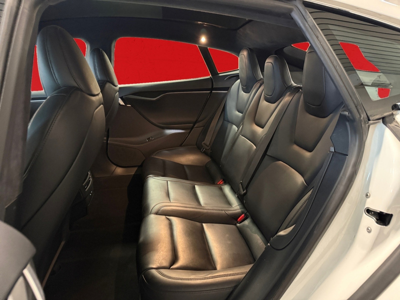 Tesla Model S vaihtoauto