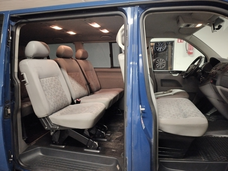 Volkswagen Caravelle vaihtoauto