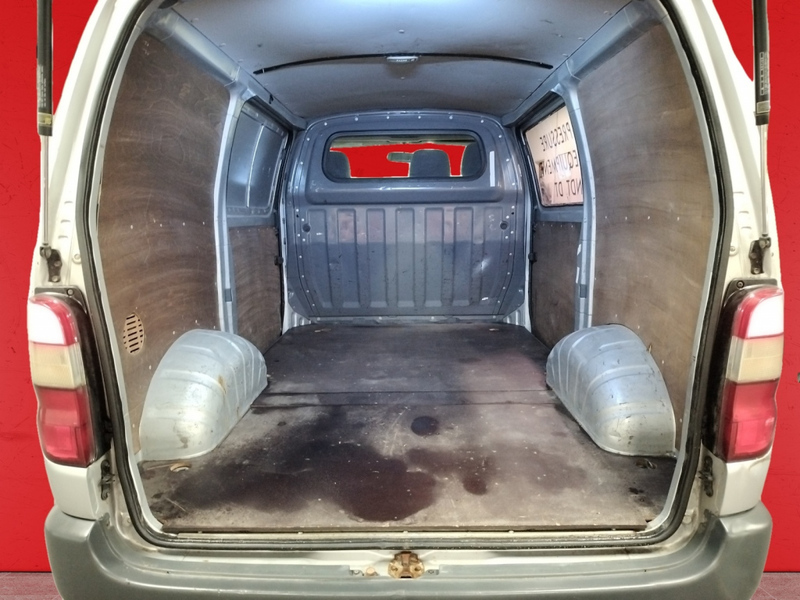 Toyota Hiace vaihtoauto