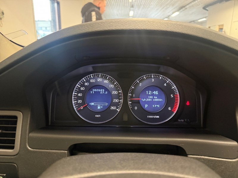 Volvo V70 vaihtoauto