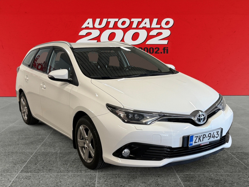 Toyota Auris vaihtoauto