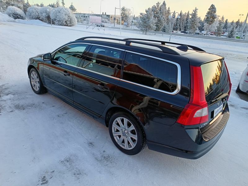 Volvo V70 vaihtoauto