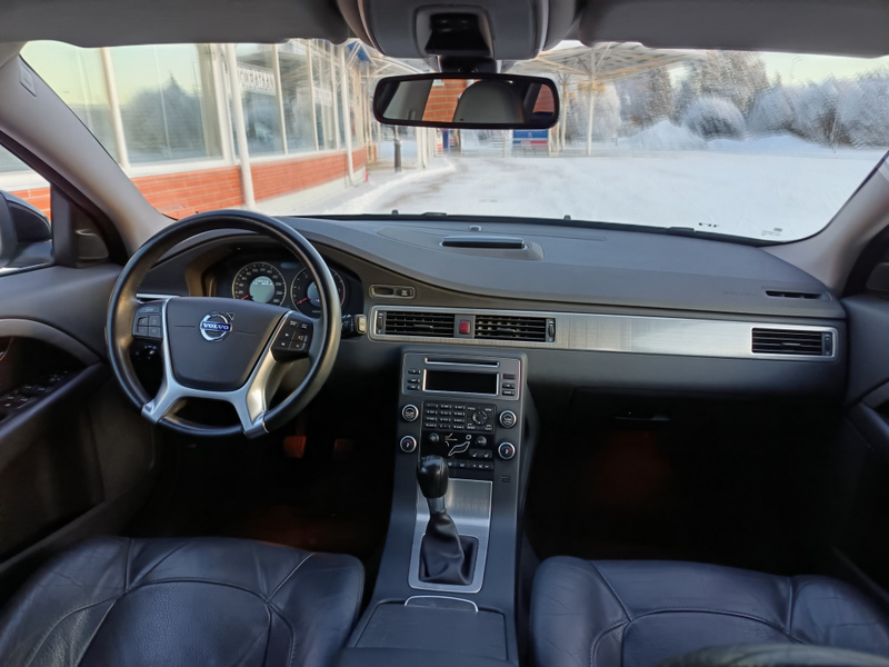 Volvo V70 vaihtoauto