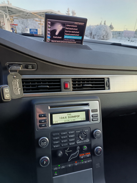 Volvo V70 vaihtoauto