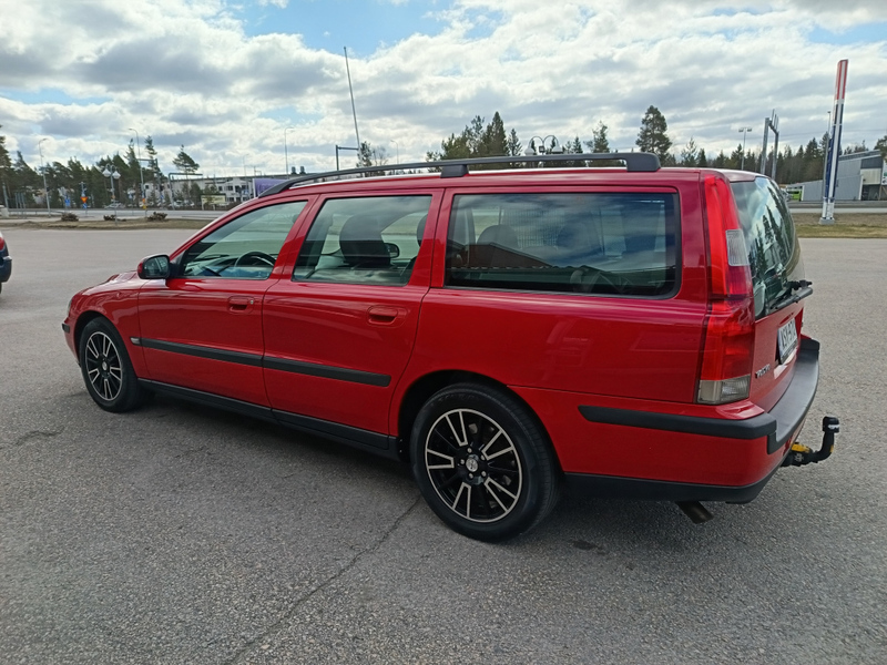Volvo V70 vaihtoauto