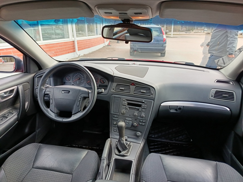 Volvo V70 vaihtoauto