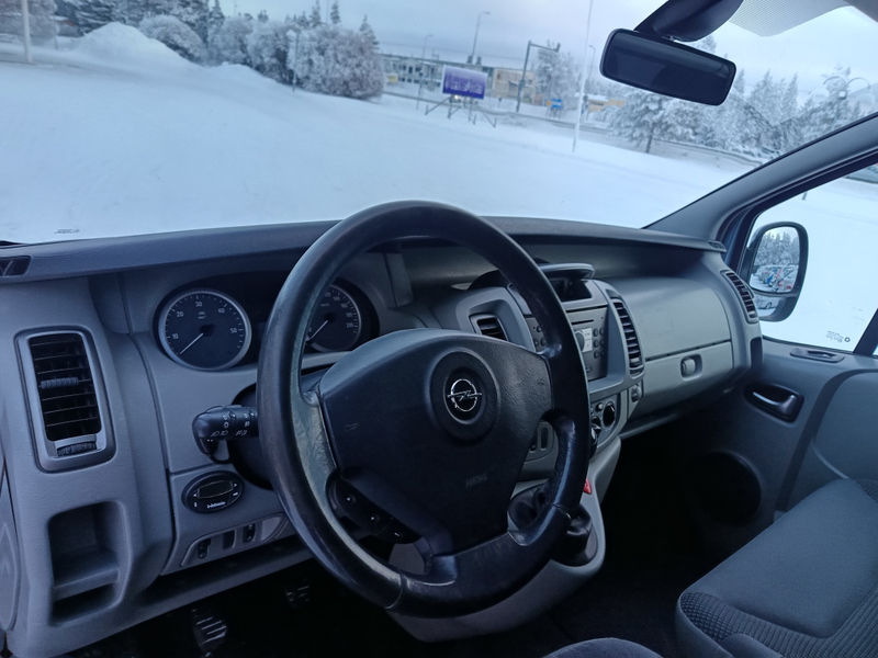 Opel Vivaro vaihtoauto