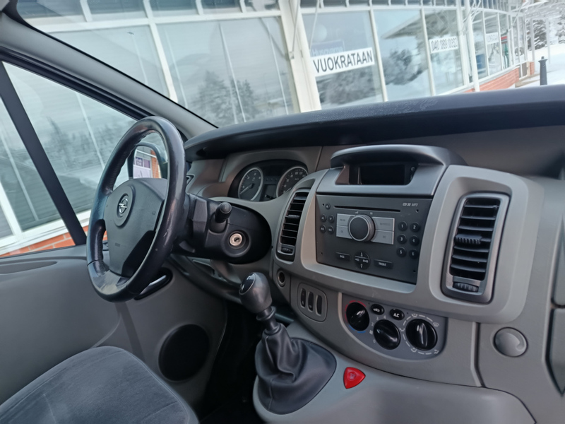 Opel Vivaro vaihtoauto