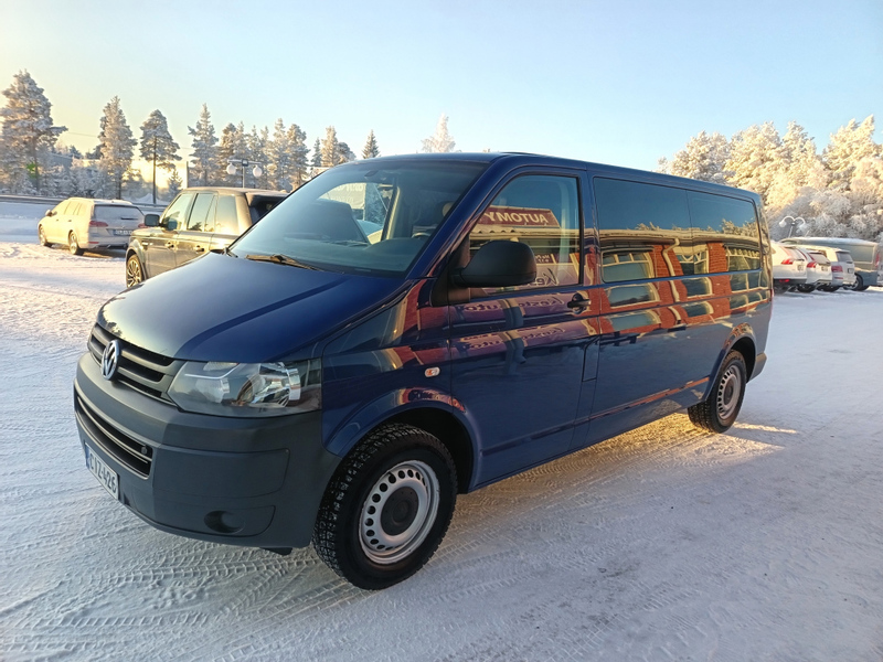 Volkswagen Caravelle vaihtoauto