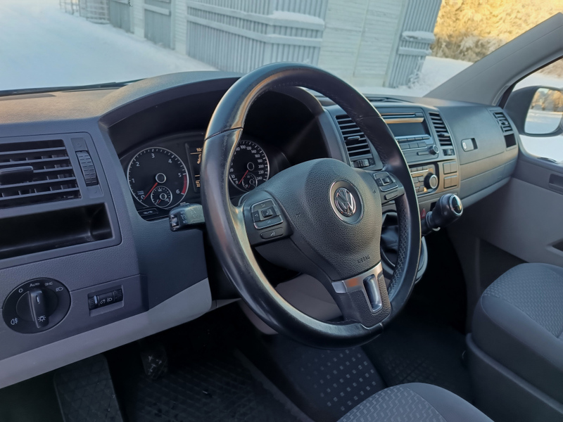 Volkswagen Caravelle vaihtoauto