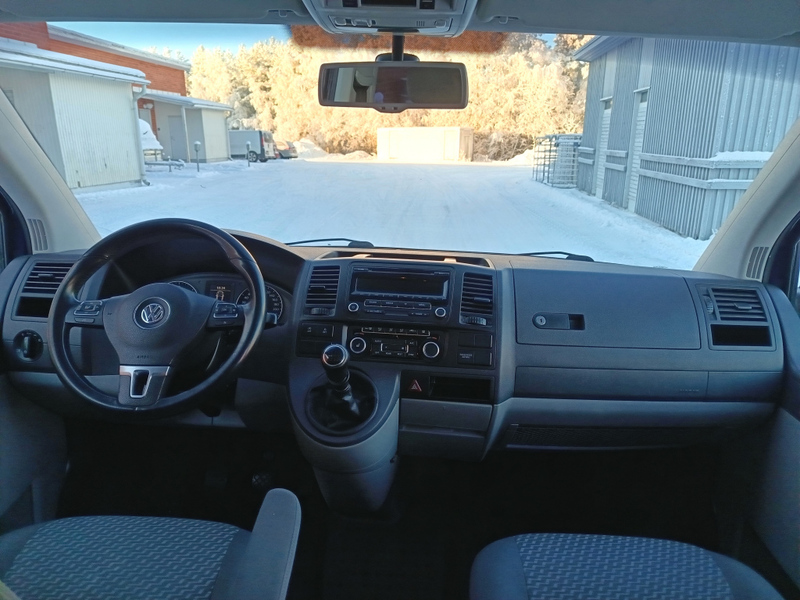 Volkswagen Caravelle vaihtoauto