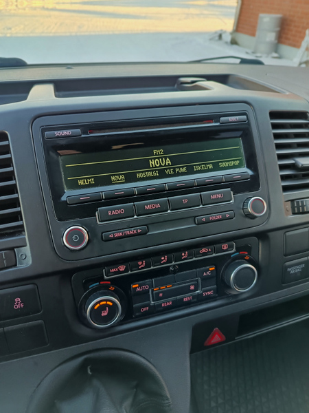 Volkswagen Caravelle vaihtoauto