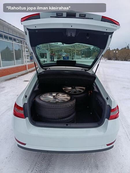 Skoda Superb vaihtoauto