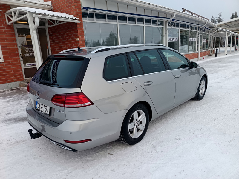 Volkswagen Golf vaihtoauto